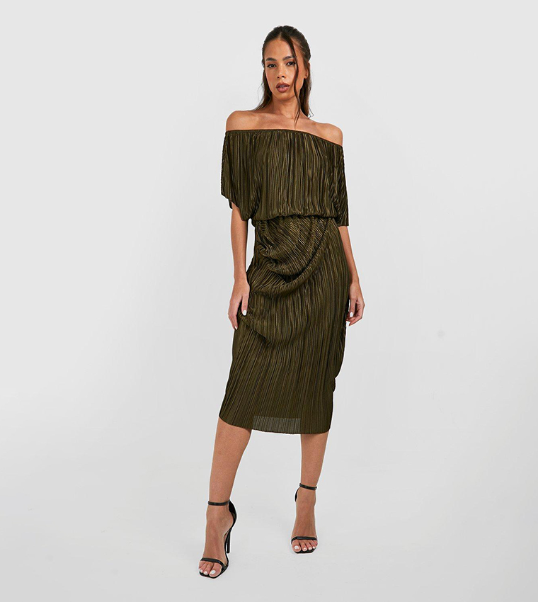 Buy Boohoo Off The Shoulder Plisse Midi Dress In Green | 6thstreet Bahrain