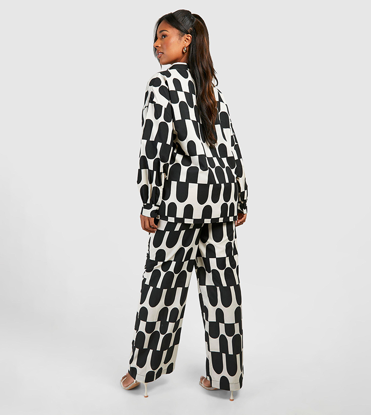 boohoo curve holiday shop