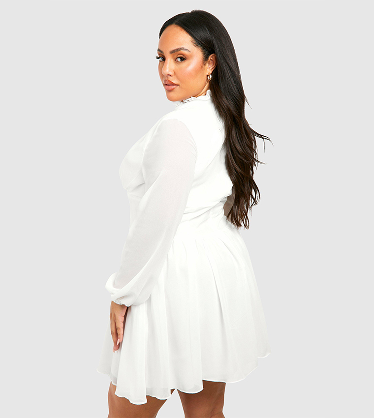 Buy Boohoo Curve Chiffon Blouson Sleeves Skater Dress In White | 6thStreet  Bahrain