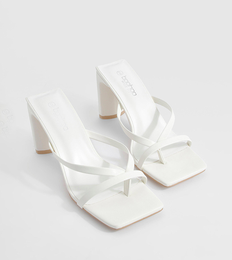 Buy Boohoo Wide Fit Toe Post Heeled Mules In White 6thStreet Oman