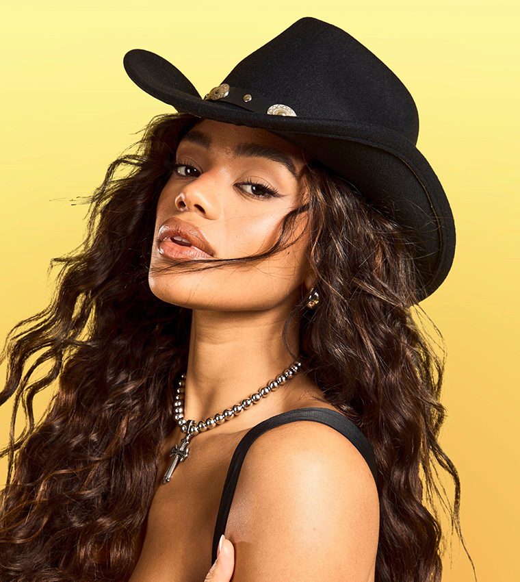 قبعة كاوبوي غربية مزخرفة بالدبابيس