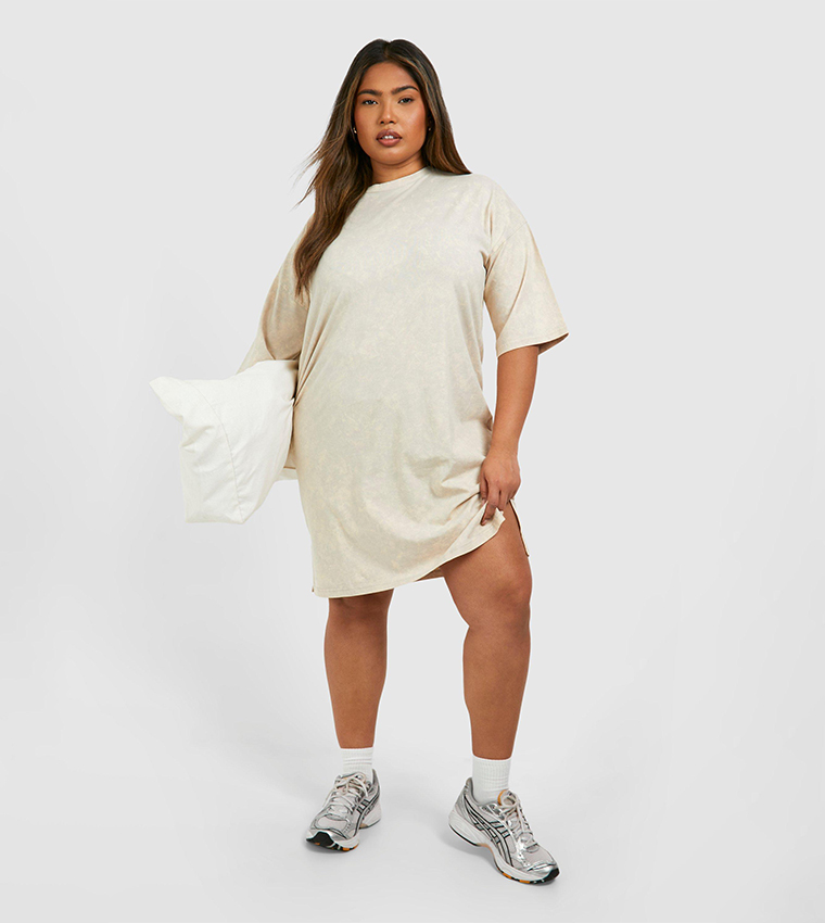 Buy Boohoo Acid Wash Oversized T Shirt Dress In Beige 6thStreet Bahrain