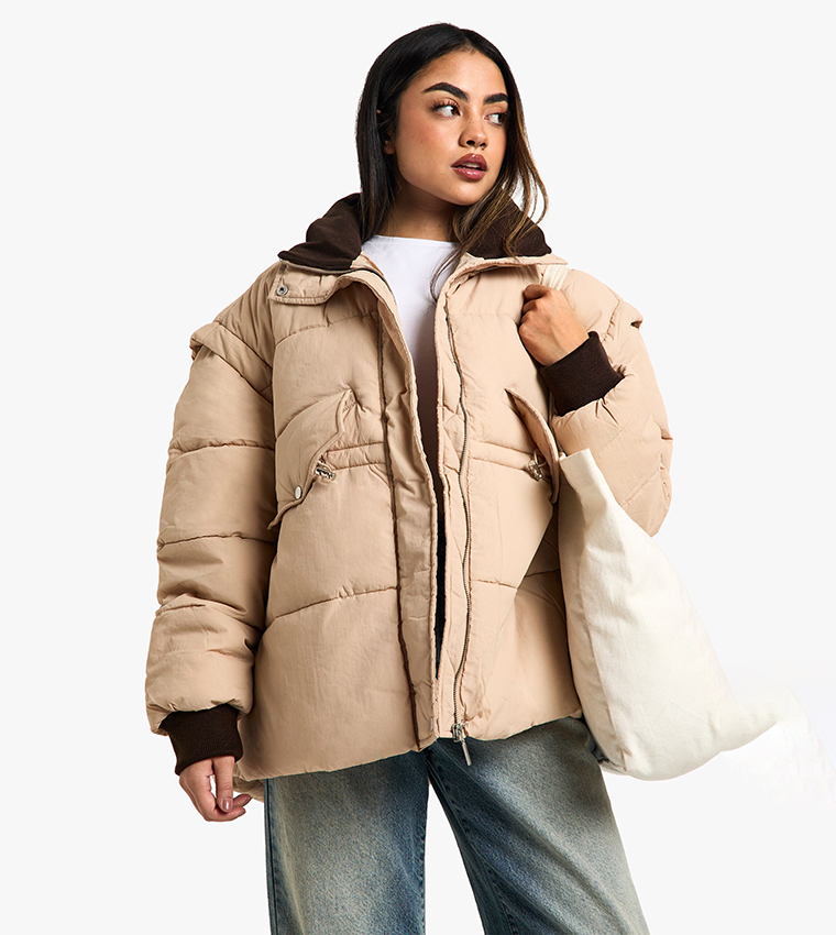 جاكيت منفوخ واسع بياقة متباينة