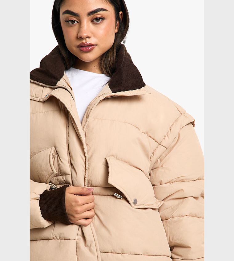 جاكيت منفوخ واسع بياقة متباينة