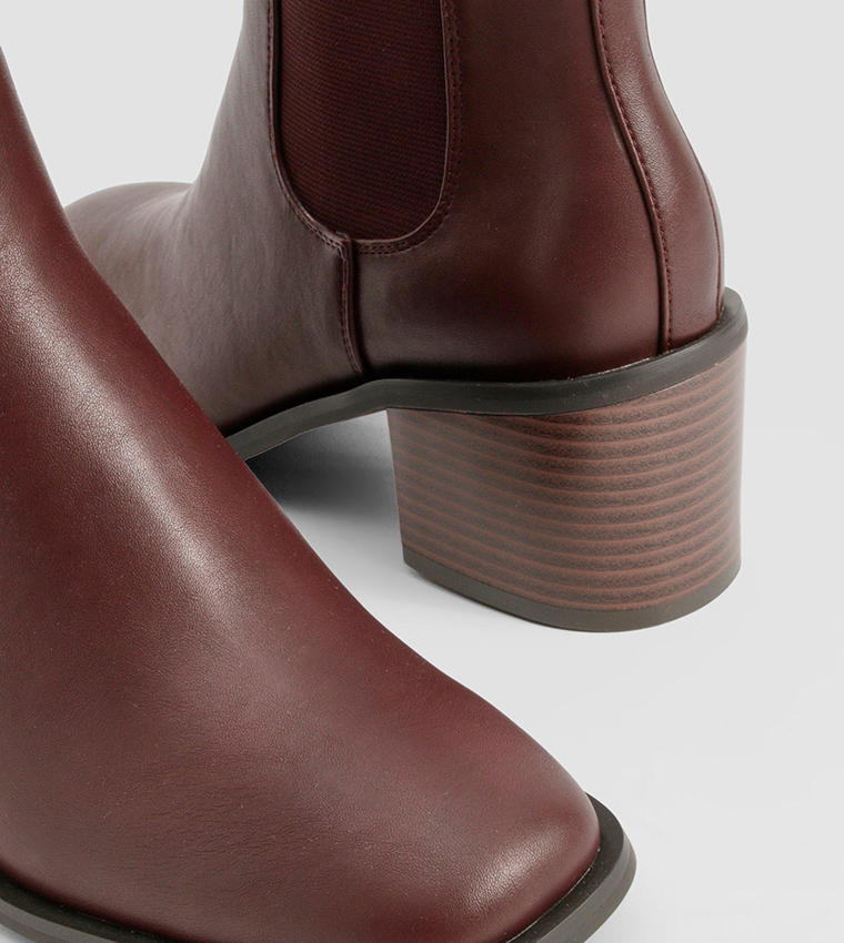 Wooden Block Heel Tab Detail Chelsea Boots