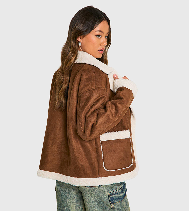 جاكيت جلد مزخرف بفرو للمقاسات الطويلة