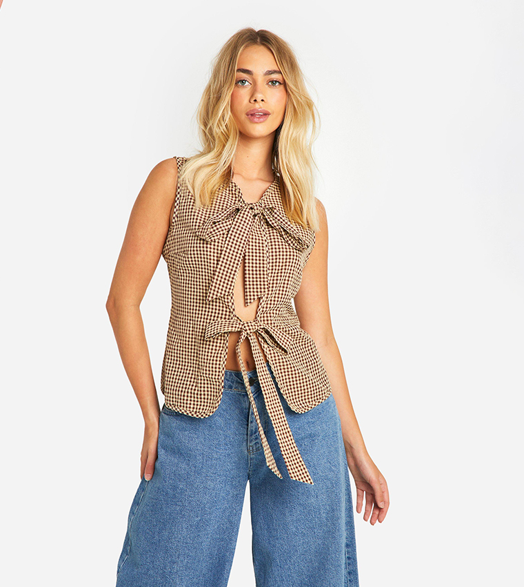 فيست بنقشة مربعات ورباط أمامي