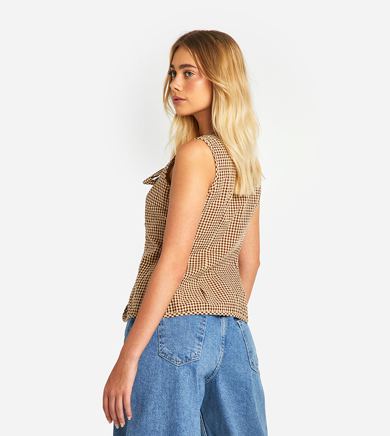 فيست بنقشة مربعات ورباط أمامي