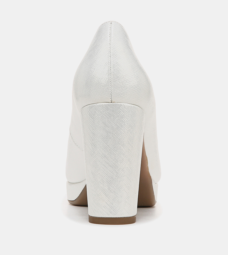 naturalizer berlin pumps