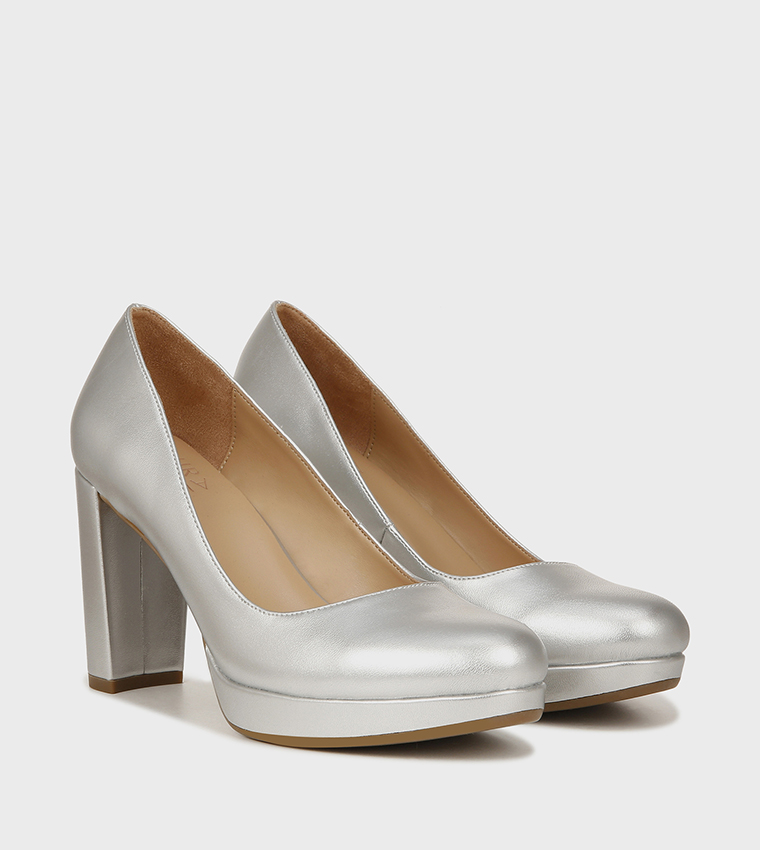 Textured Round Toe Platform Pumps