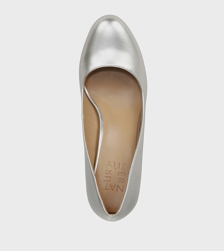 Textured Round Toe Platform Pumps