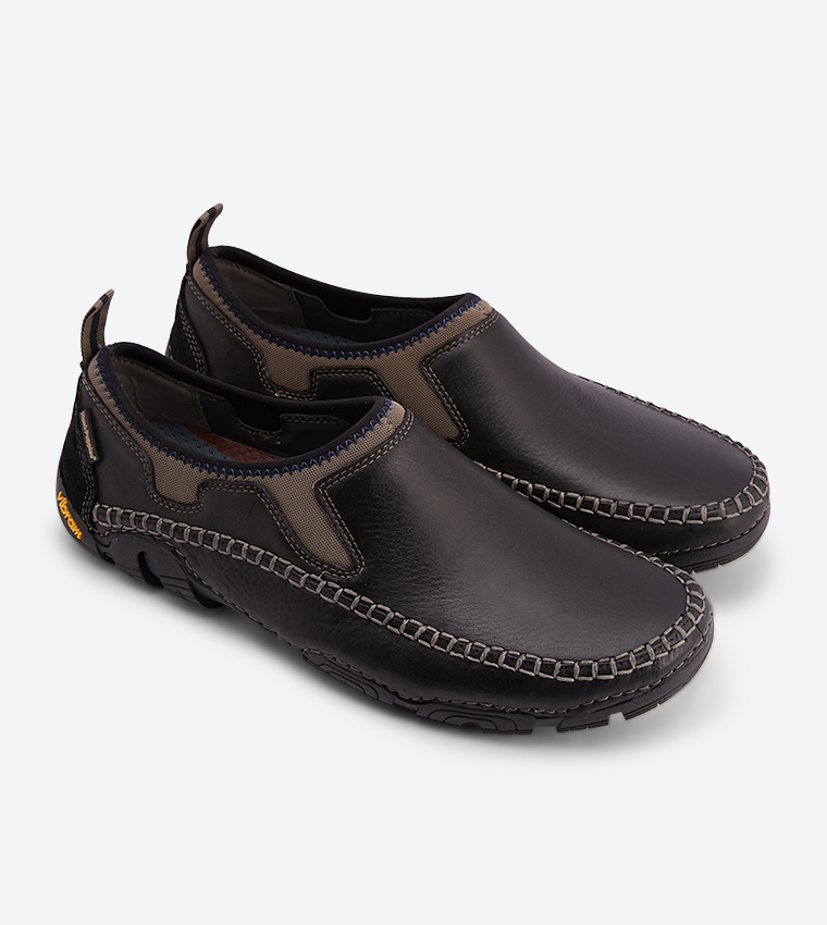 Hush puppies store vibram shoes