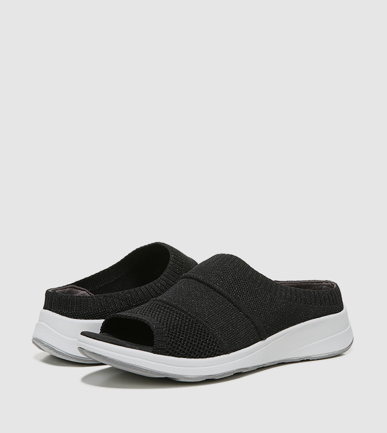 bzees charm peep toe