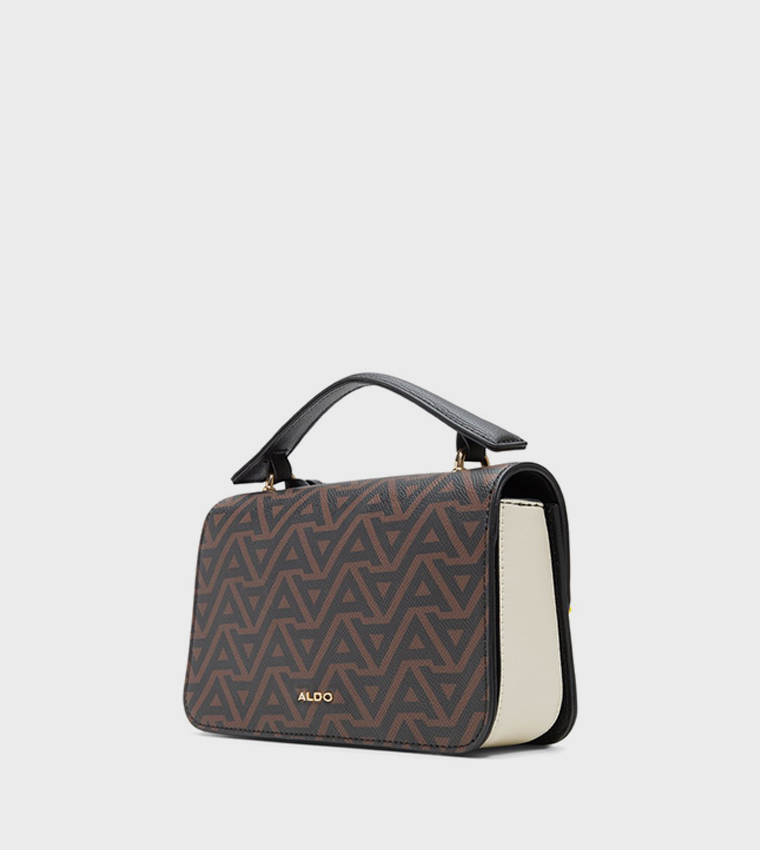 حقيبة يد بشعار 