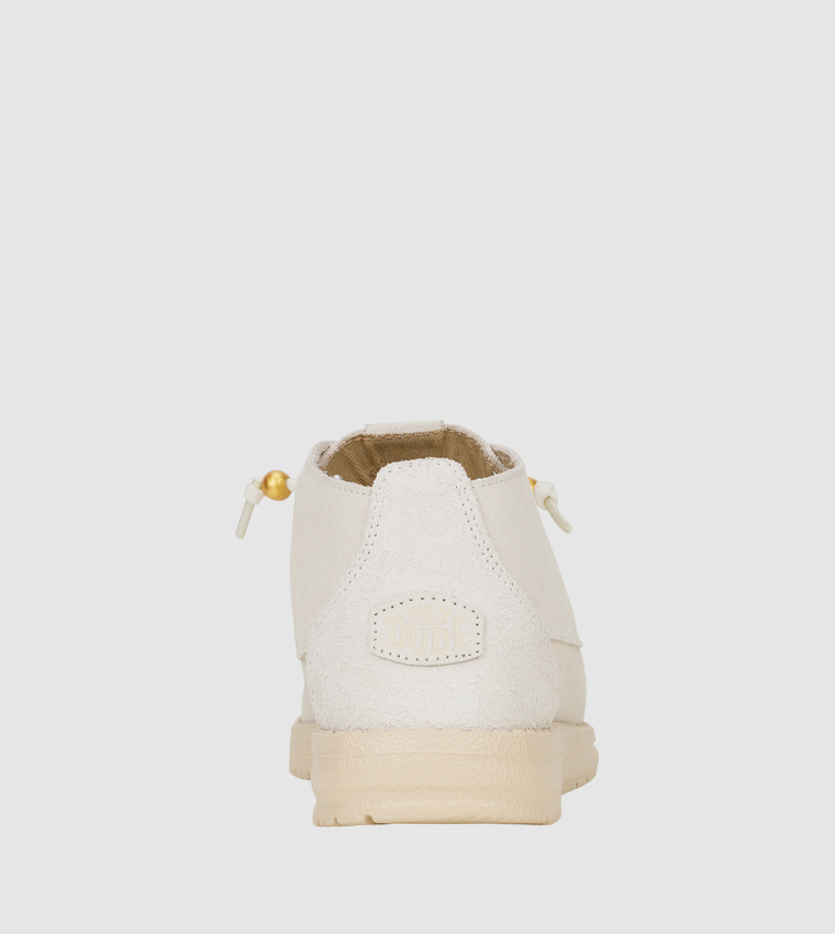 حذاء سليب أون برقبة متوسطة 