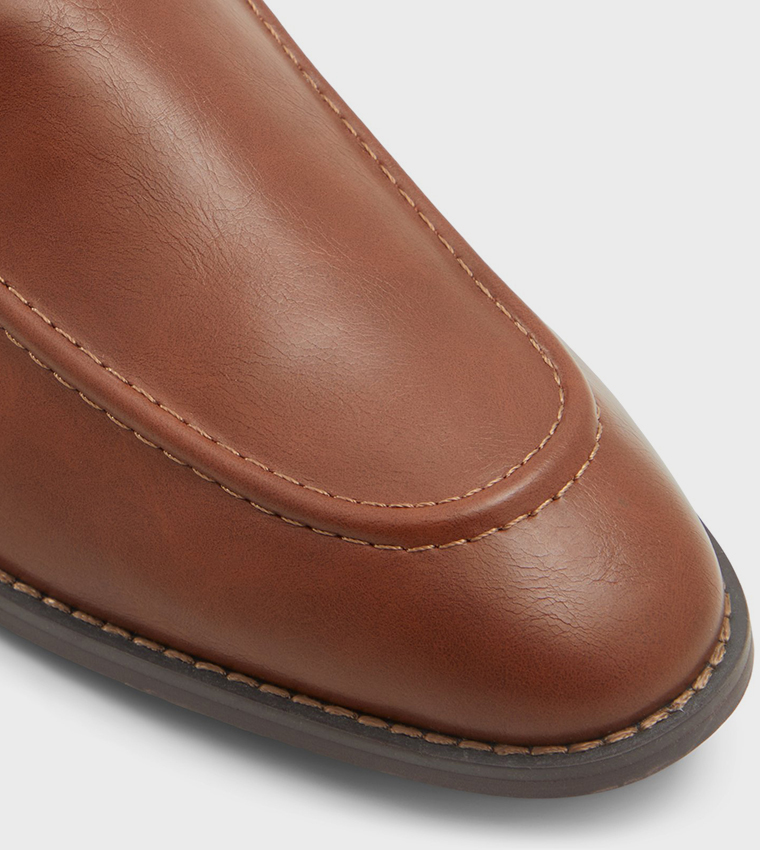 HEATHROW Textured Loafers