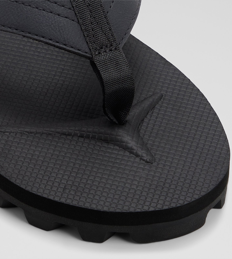 HIDEAWAY Solid Open Toe Sandals