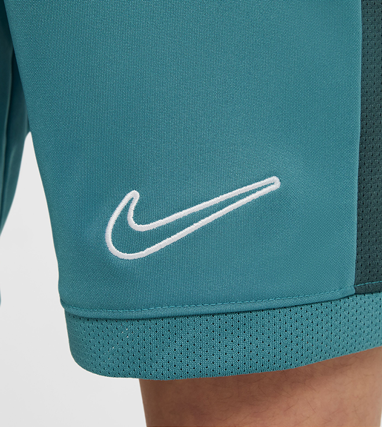 شورت بخصر مطاطي وشعار