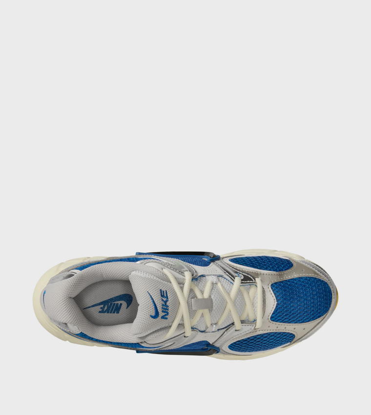 سنيكرز جري في 5 آر إن آر لونين