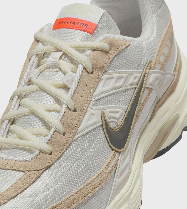 سنيكرز جري إنيشييتور برباط 