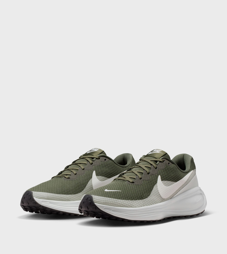 سنيكرز جري ريفوليوشن 8