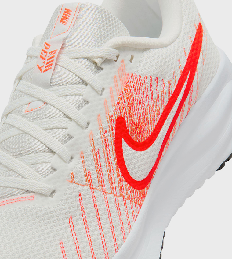 سنيكرز برباط ران ديفاي