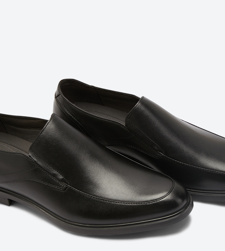Turner Mt Block Heel Almond Toe Slip-Ons - Black