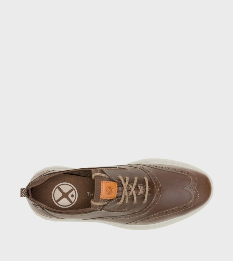 Textured Round Toe Lace-Up Shoes