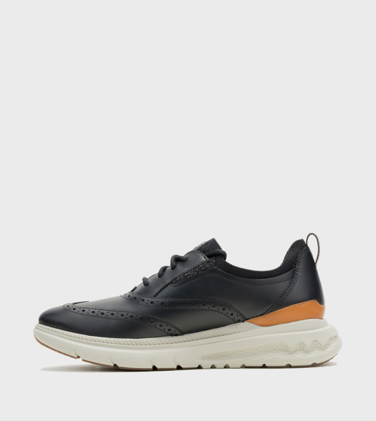 Textured Round Toe Lace-Up Shoes