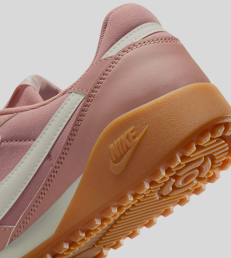 TERRA MANTA Lace-Up Sneakers