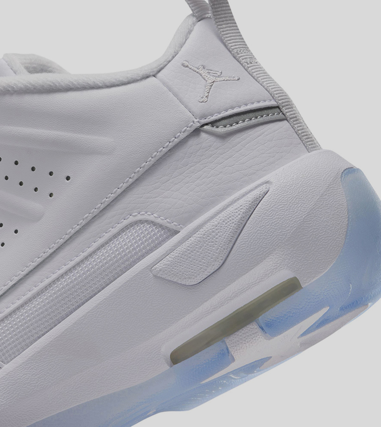 JORDAN MAX AURA 7 Logo Detail High-Top Basketball Shoes