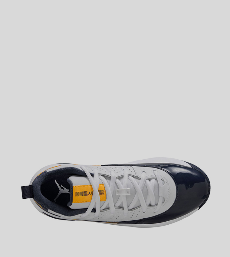 سنيكرز كرة سلة جوردن ماكس أورا 7