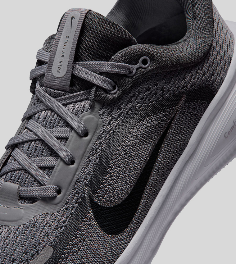 حذاء جري ستيلار رايد بشعار