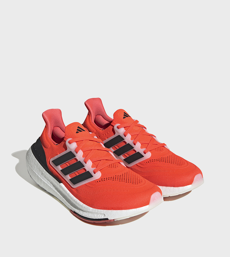 ULTRABOOST 23