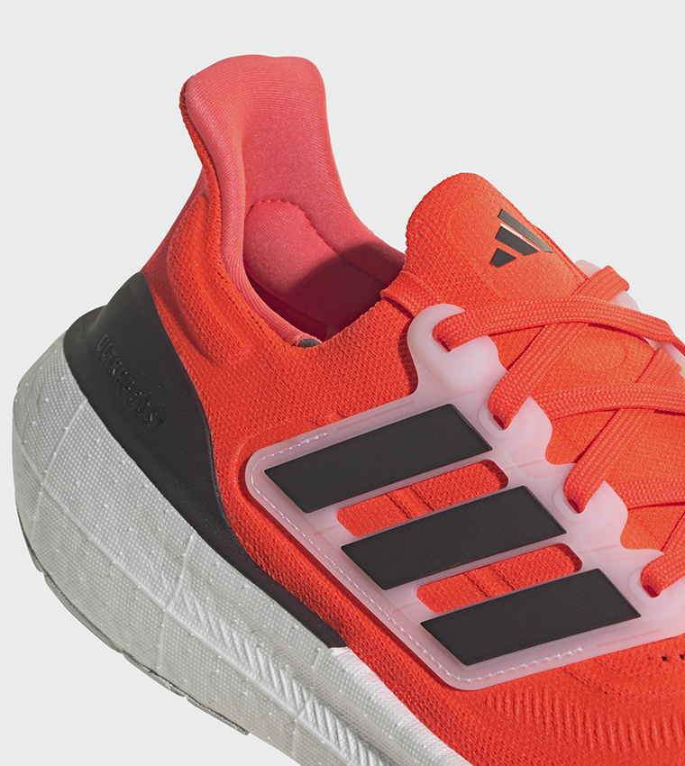 ULTRABOOST 23