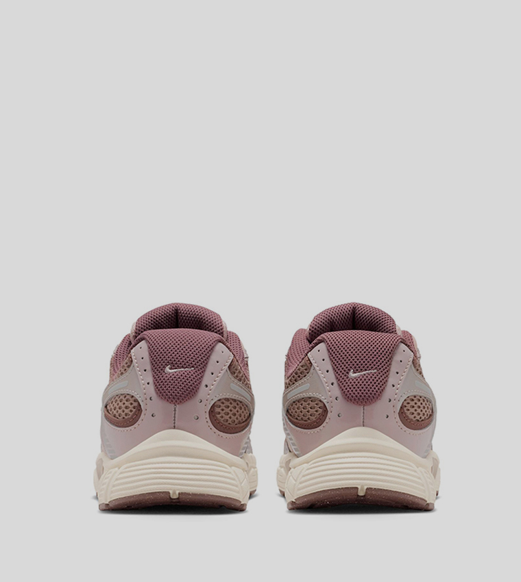 V5 RNR Logo Detail Sneakers