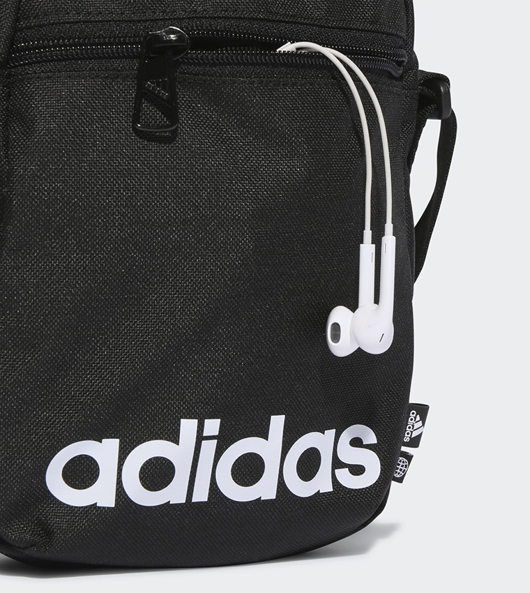 حقيبة كروس بودي بطبعة العلامة التجارية مع حافظة هاتف 