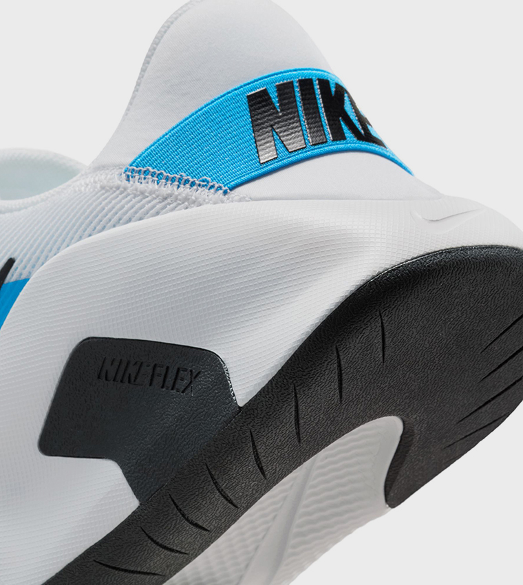 FLEX Lace-Up Training Shoes