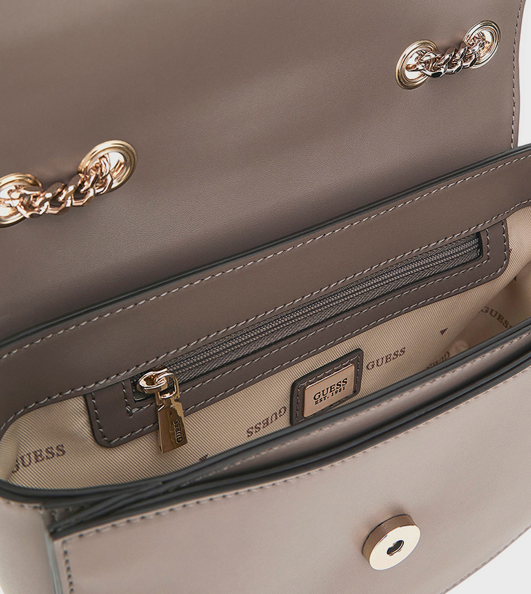 شنطة كروس بودي جين فلاب بطبعة الشعار