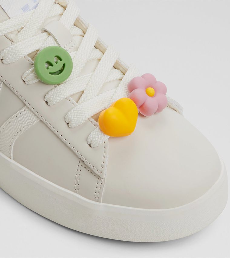 HYPERTMC01 Lace Up Sneakers