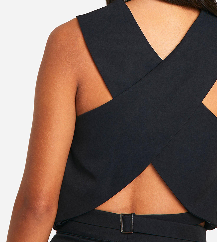 فيست منسوج مفتوح من الخلف