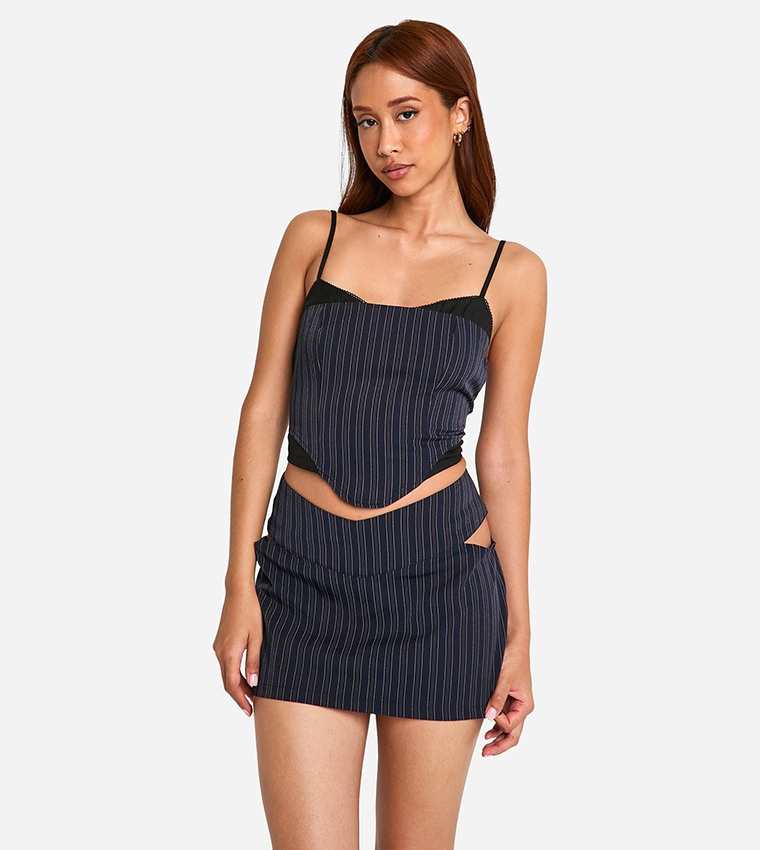 تنورة ميني مخططة بفتحة جانبية    - غير قابل للإرجاع