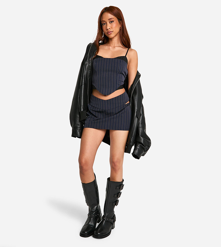 تنورة ميني مخططة بفتحة جانبية    - غير قابل للإرجاع