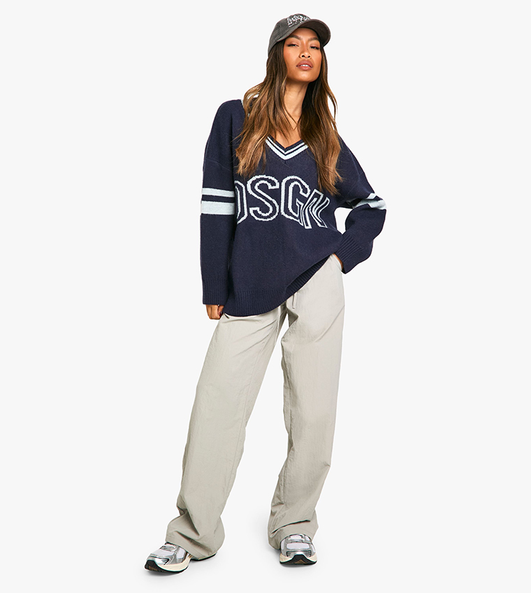 DSGN Studio V-Neck Oversized Sweater