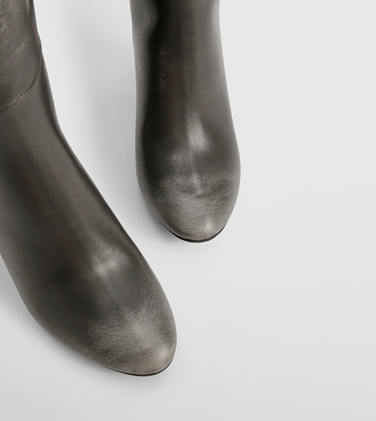 Vintage Look Block Heel Knee High Boots