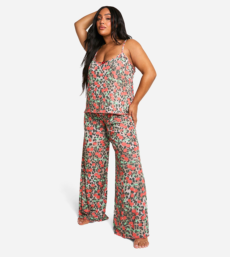 طقم بيجاما بطبعة كرز ليوبارد ومقاس كبير