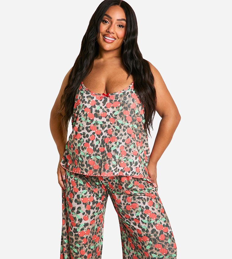 طقم بيجاما بطبعة كرز ليوبارد ومقاس كبير