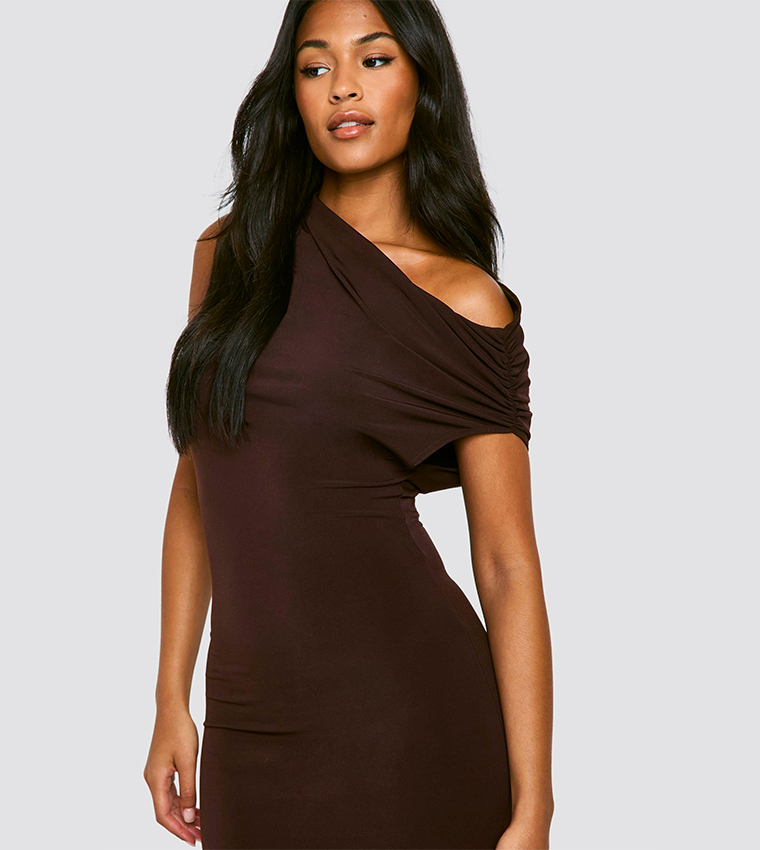 فستان ماكسي مزموم للمقاسات الطويلة 