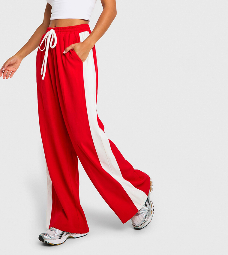 Buy Boohoo Petite Contrast Striped Wide Leg Crepe Trousers In Red