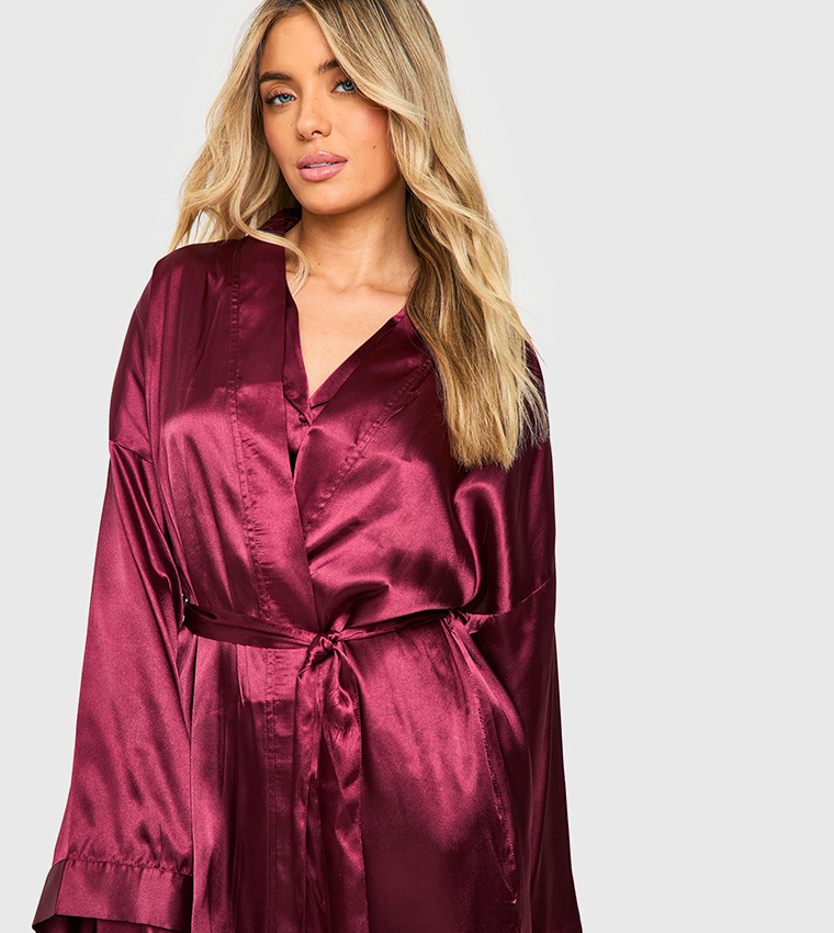 Buy Boohoo Satin Long Sleeves Robe In Red 6thStreet UAE